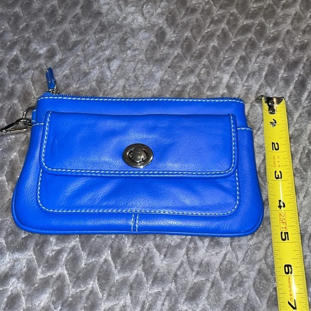 ili New York Genuine Leather wristlet.  NWOT.